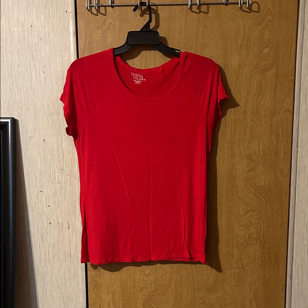 Time and Tru Bright Red Short Sleeve Crew Tee